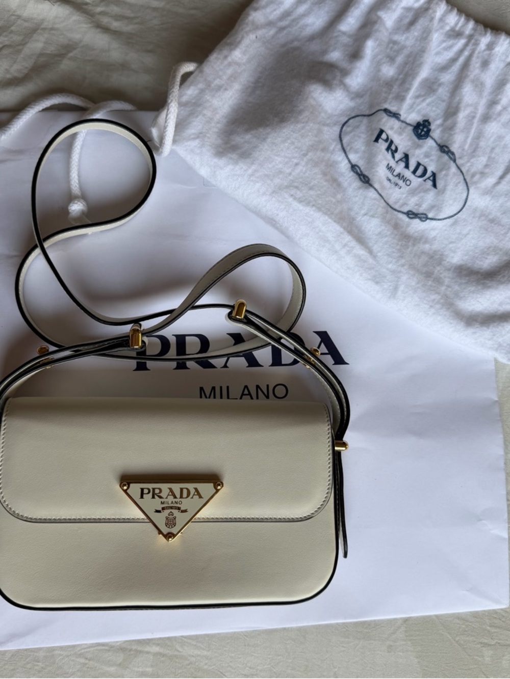 Prada Cream Leather Shoulder Bag with Black Trim and Gold Logo - Picture 4 of 9